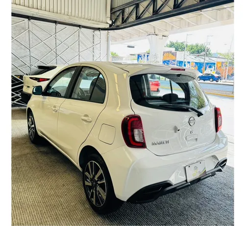 Nissan March 1.6 Exclusivo At