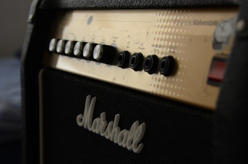 Amplificador Marshall Valvestate AVT20X para guitarra de 20W