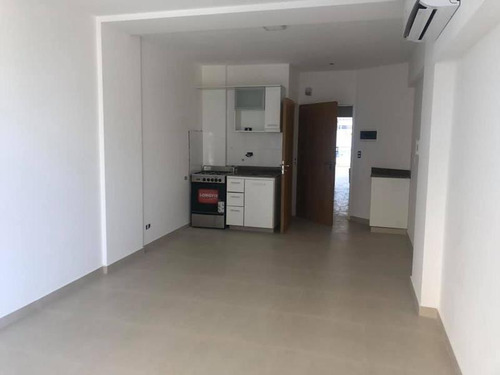 Excelente Departamento Muy Luminoso, Full Amenities, Con Renta!