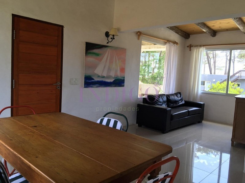 Alquiler Casa En Montoya, 4 Dormitorios Más Servicio.- Ref: 444