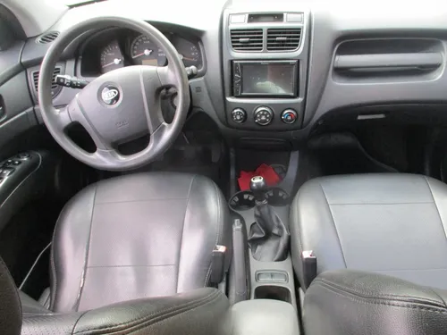 Kia New Sportage Lx 4x2 2000cc Mt Aa