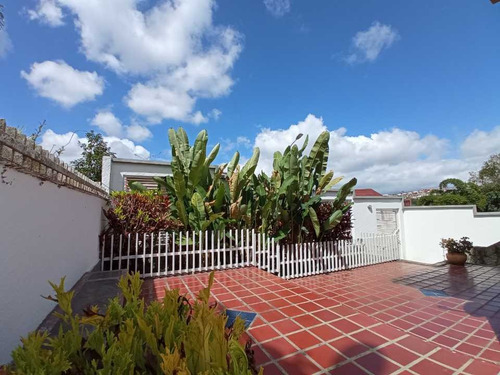 Imagen 5 de 30 de Se Vende Casa Actualizada 500 M2 5h/7b/3p La Boyera