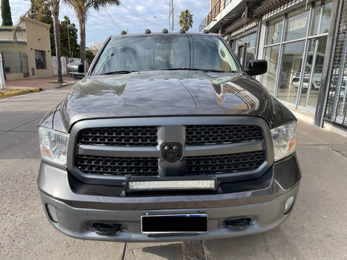 Imagen 5 de 11 de Ram 1500 5.7 V8 Laramie 4x4