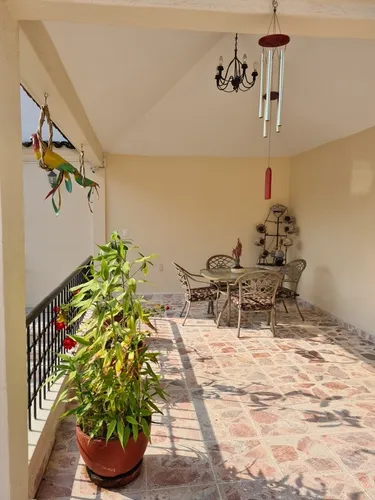 Hermosa, Grande Y Fresca Casa A Siete Minutos De La Playa
