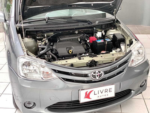 Toyota Etios Sd Xs 1.5 Mt