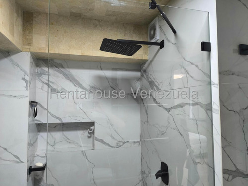 Apartamento Remodelado Amplio Y Cómodo En Excelente Urbanización Las Mesetas Santa Rosa De Lima Lld