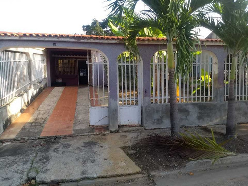 Imagen 2 de 9 de Casa En Parque Valencia