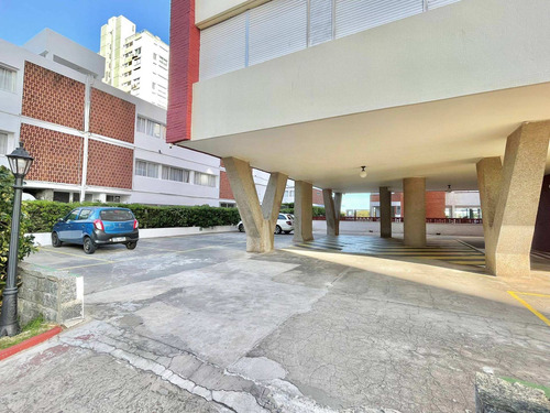 Imagen 10 de 10 de Venta Apartamento Amoblado Con 2 Dormitorios Y Garaje En Punta Del Este Parada 2 Brava