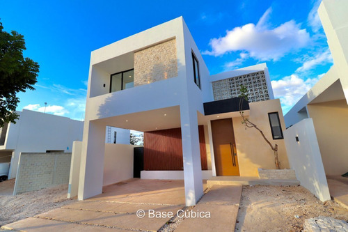 Venta Casa En Privada Al Norte De Mérida, Conkal