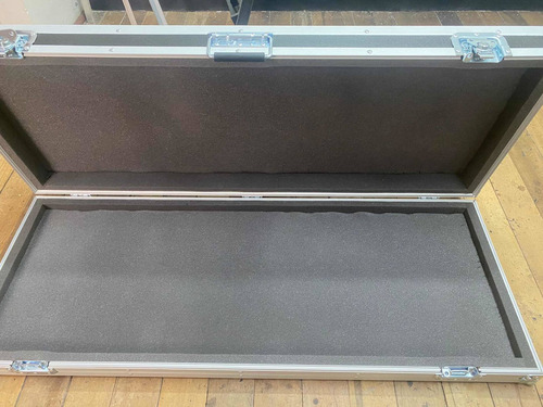 Imagen 2 de 4 de Case Rígido Teclado Pintura Epoxica Medida Interna 118x38x10