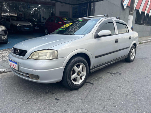 Chevrolet Astra Sedan 1.8 Gl 4p