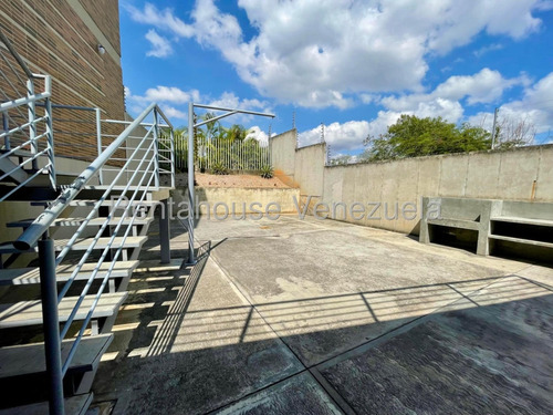 Moderna Casa En Venta Este De Barquisimeto. Urbanizacion Colinas Del Viento 25-20497 As-my
