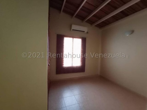 Imagen 24 de 30 de Casas En Venta En La Piedad Cabudare, Lara 22-6320 Romer Gonzalez Profesional Inmobiliario Renta House