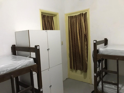 Pension, Residencia, Habitaciones,hombres
