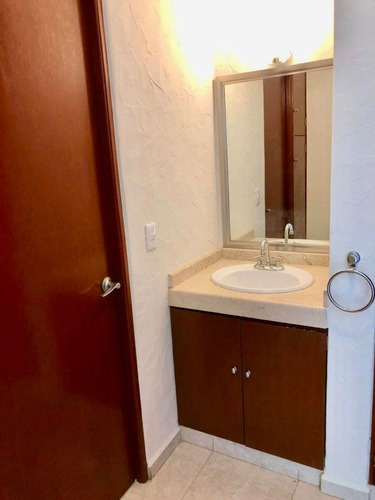 Casa En Venta En Av Las Torres