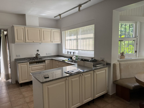 Excelente Chalet 4 Amb. Estilo Inglés En Villa Udaondo