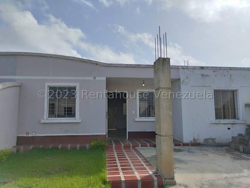 Casa En Venta, Roca Del Norte Barquisimeto Flex: 24-3412 Ea2