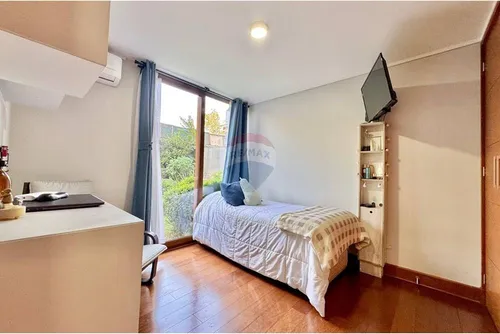 Doble Jardin De Buen Tamaño Privado, Las Condes