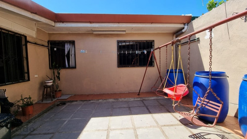Imagen 7 de 11 de Casa En Venta De Una Planta Cerca Del Tec
