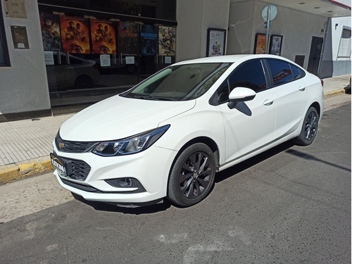 Chevrolet Cruze II 1.4 Sedan Lt