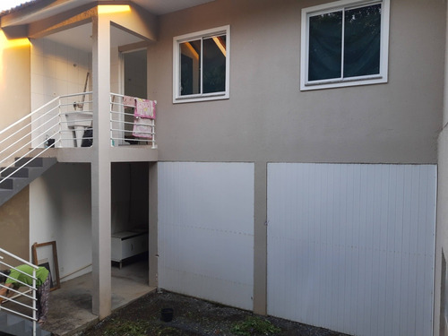 Casa De 3 Quartos Mais Subsolo