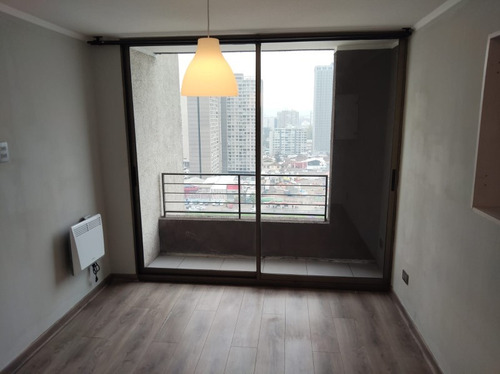 En Arriendo Comodo Dpto. 2 Dormitorios Y Un Baño