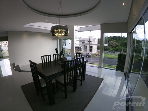 Luxuosa Mansão Em Condomínio Fechado No Golden Park, Com 4 Quartos,sendo 3 Suítes 1 Máster, Salão De Festas Mobiliado, Piscina, Duas Vagas Individuais E Cobertas. Casa Totalmente Mobiliada E Com Proj