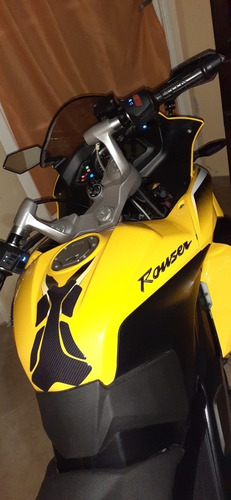 Bajaj Rouser Rs 200 Impecable