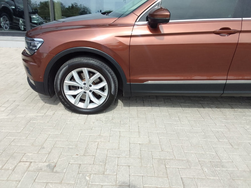 Imagen 3 de 16 de Volkswagen Tiguan Allspace 2.0 Tsi Comfortline Dsg