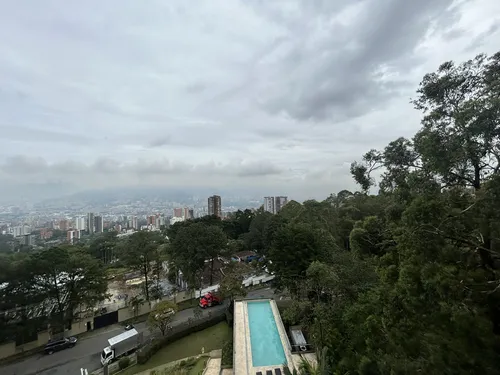 Apartamento En Arriendo Ubicado En El Poblado Sector Los Balsos (26986).