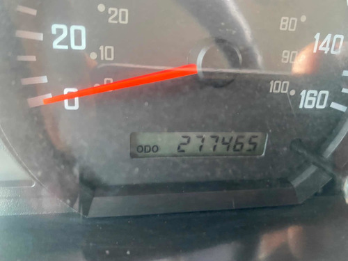 Imagen 10 de 15 de Isuzu Elf 600 H 2015 Chasis Cabina