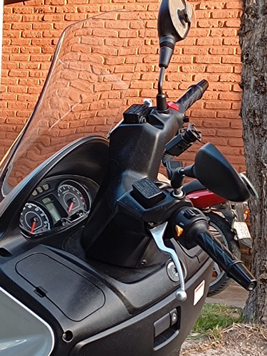 Suzuki Burgman 200