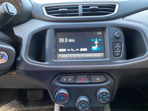 Imagem 8 de 12 de Chevrolet Gm Onix Lt 1.4 Branco 2018