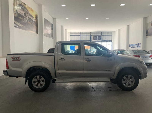 Imagem 4 de 15 de Toyota Hilux 3.0 Cd Dsl 4x4 Srv At Vsc 2011