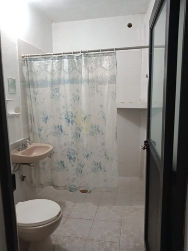 Se Rentan; Departamentos, Estudio, Cuartos O Roomies, Estudiantes