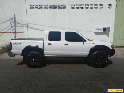 Nissan Frontier Doble Cabina 4x4