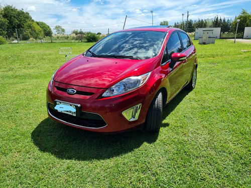 Ford Fiesta Titanium, Inmaculado 42mil Km