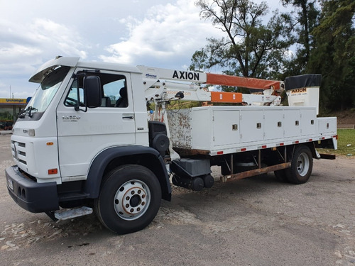 Volkswagem 13-190 4x2 Ano 2015 Cesto Aéreo Duplo Isolado