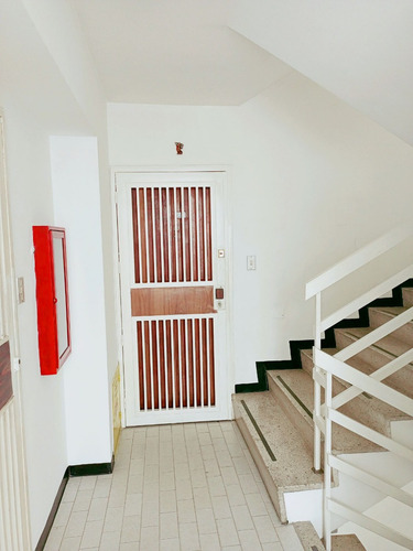 En Venta Apartamento En La Av. Baralt 69m2