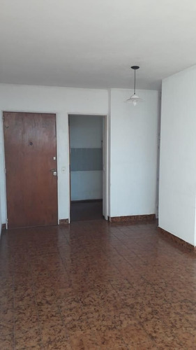 Imagen 2 de 8 de Venta De Departamento De 2 Ambientes En Wilde Centro