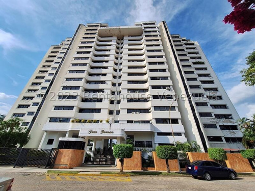 Julio Latouche 24-4903 Apartamento En Venta El Parral Valencia, Amplia Y Espectacular Terraza Con Parrillera Y Las Mejores Vistas. Planta Eléctrica Y Pozo.