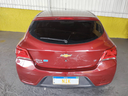 Imagem 7 de 8 de Chevrolet Onix 1.0 Mpfi Lt 8v Flex 4p Manual