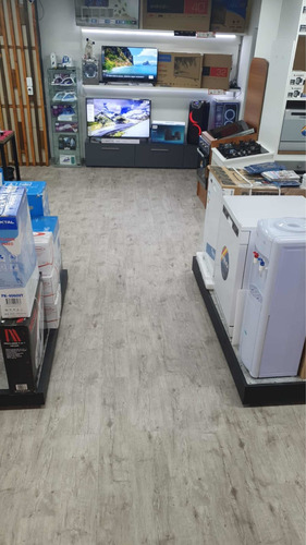 Imagen 6 de 9 de Pisos Vinilico En Tabla 2.3mm Alto Tránsito Garantia 5 Años
