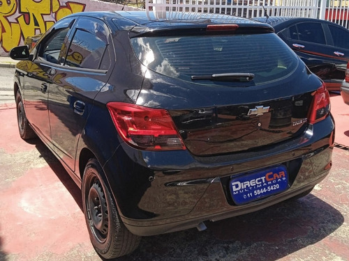 Imagem 8 de 13 de Chevrolet Onix 2014 1.4 Lt Aut. 5p