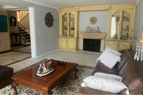 Imagen 3 de 17 de Casa En Arriendo En Bogotá Santa Bárbara Alta. Cod 119013704