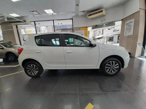 Imagen 3 de 15 de Renault Sandero Life Zen Intense 1.6 Plan Adjudicado 0km #ev