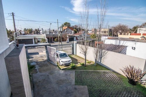 Imagen 3 de 16 de Ph Duplex Venta Castelar Norte