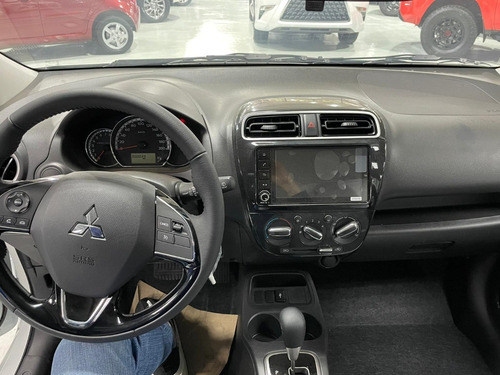 Imagen 4 de 9 de Mitsubishi Mirage 2023