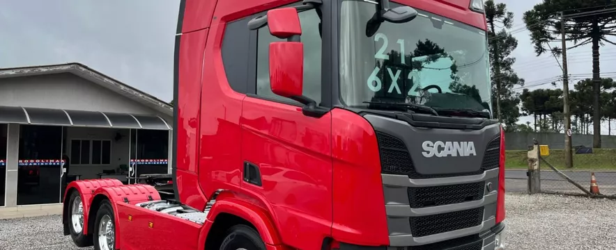 Scania R 450 Vermelho 6x2 Teto Alto 2020/2021 Freio Retarder