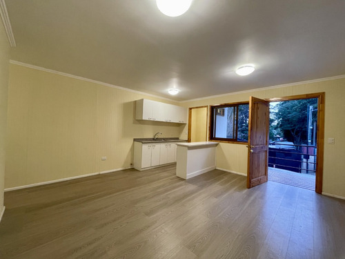 Linda Casa Nueva Con Excelente Ubicación En Limache Centro